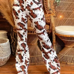 D & J Industies Co., LTD. Clothing Makin Mooves Jeans