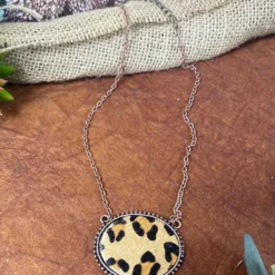 Southern Grace New Arrivals Western Leopard Oval Gold Pendant Necklace