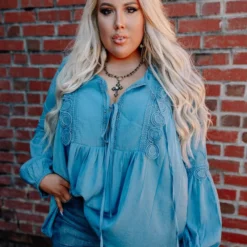 D & J Industries Circle Of Love Top - Royal Blue Tops