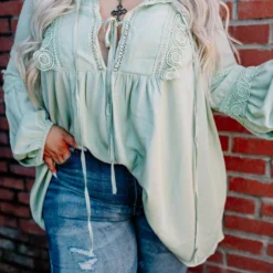 D & J Industries Circle Of Love Top - Sage