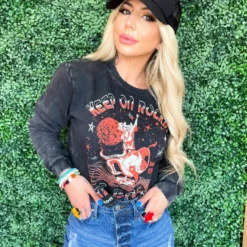 Country Deep New Arrivals Keep On Rockin Me Cropped Crew Sweatshirt