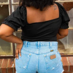 D & J Industies Co., LTD. Keep It Basic Black Top